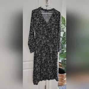 stradivarius Black and White Speckled Long Sleeve Midi Dress